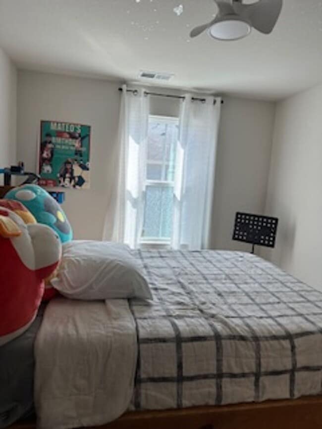 Building Photo - Chesapeake-Townhouse-Cardinal Meadows-3BR-2.5BA-1 Car Garage