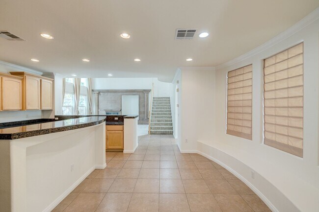 Building Photo - Beautiful 4Bd, 4Bth home in Guard Gated Community near Tivoli Village.