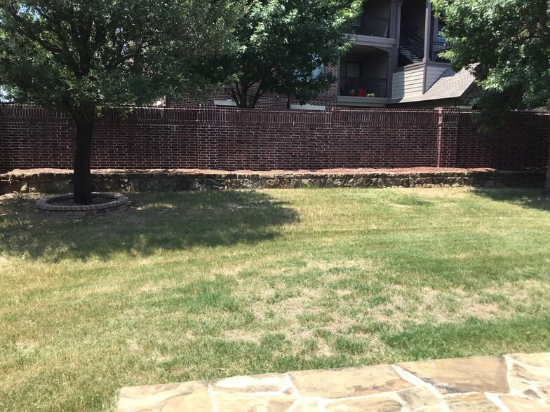 Building Photo - 13149 Cowper Dr