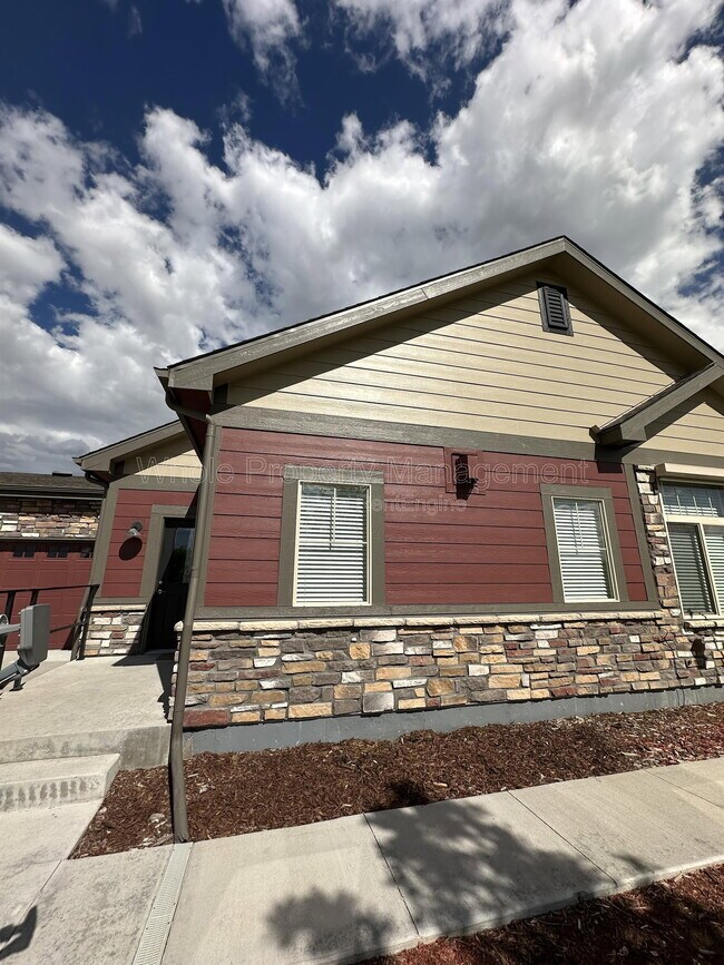 Building Photo - 12555 Monroe Dr