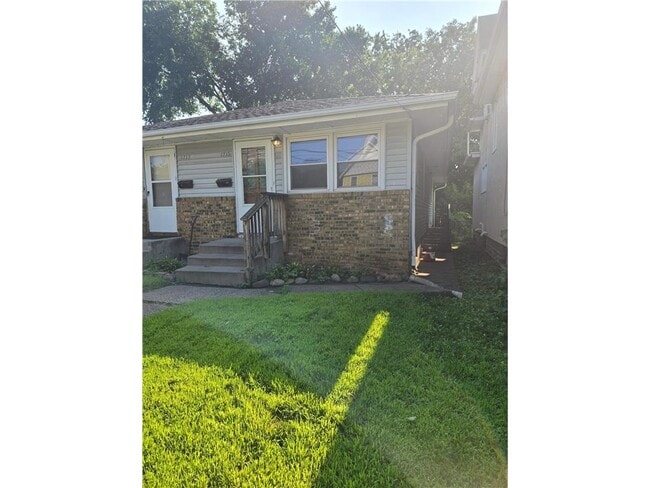 Primary Photo - 1715 Polk St NE
