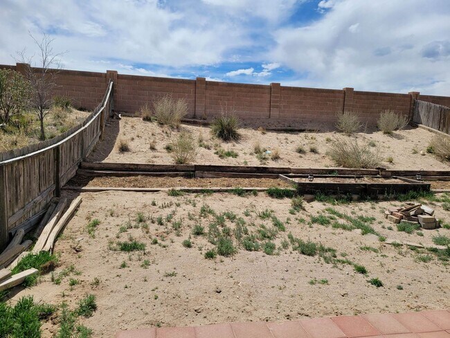 Building Photo - 3441 Martin Meadows Dr NE