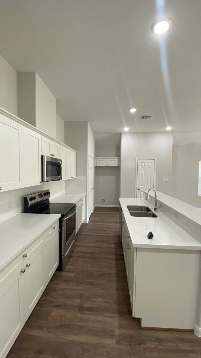 Building Photo - 287 Rd 5102