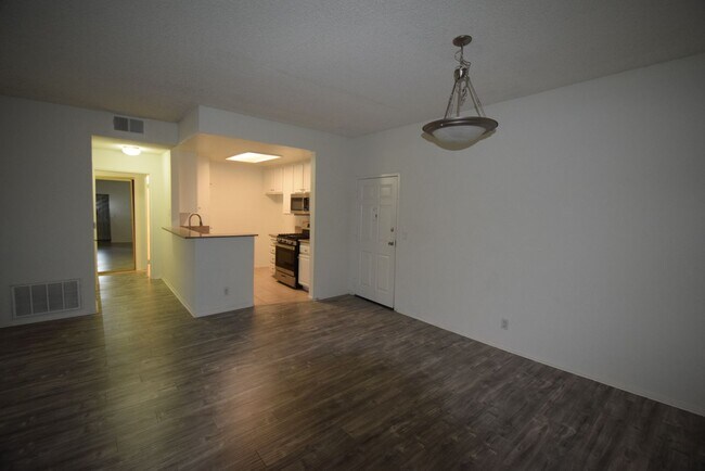 Building Photo - 11594 Moorpark St