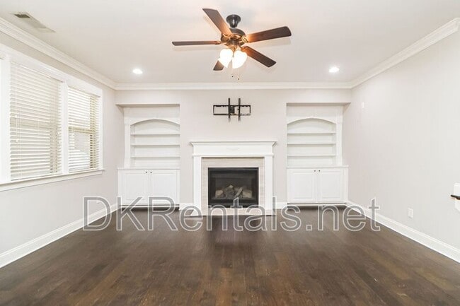 Building Photo - 5780 Bradenton Rd