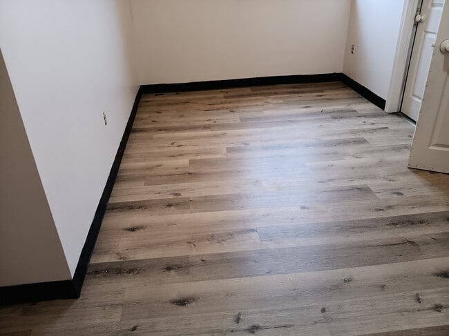 Building Photo - Irvine Renaissance