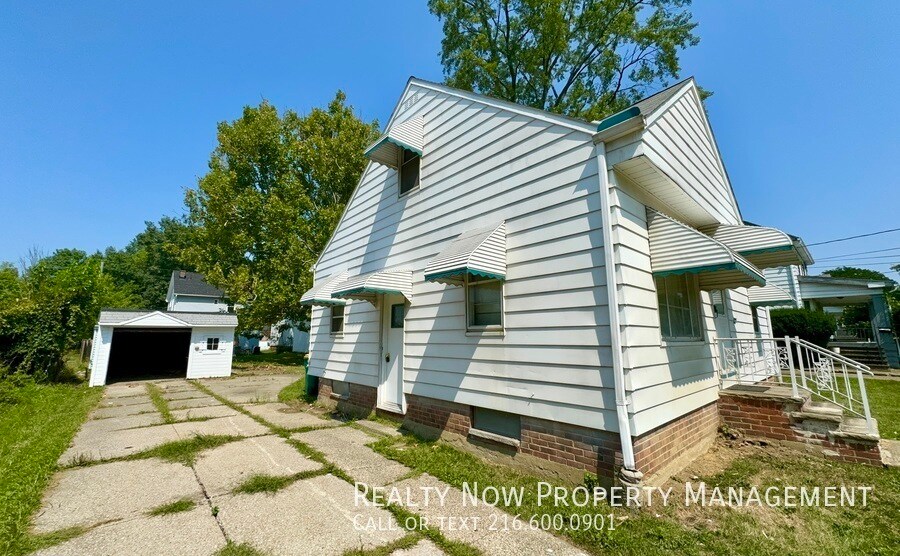 Building Photo - 5200 Miller Ave