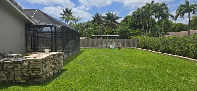 Building Photo - 288 NW 89th Ave