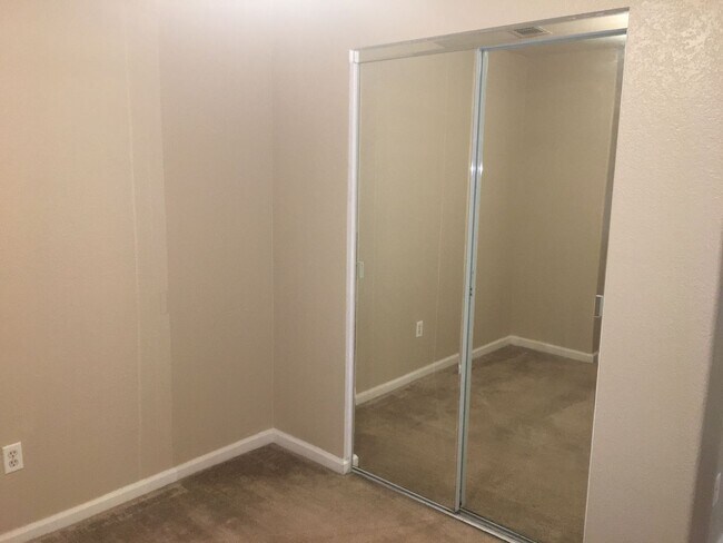 Building Photo - Move-In Special 1/2 Off the First Months Rent