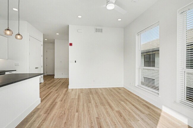 Building Photo - Be the first to live in Unit 203 at 2217 Fitzhugh—a brand-new 2026 construction offering 628 sq f...