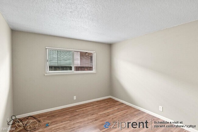 Building Photo - 2 br, 1 bath House - 3405 Payne Avenue, Sa...