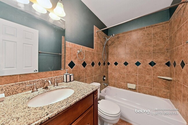 Building Photo - 434 Hunters Way