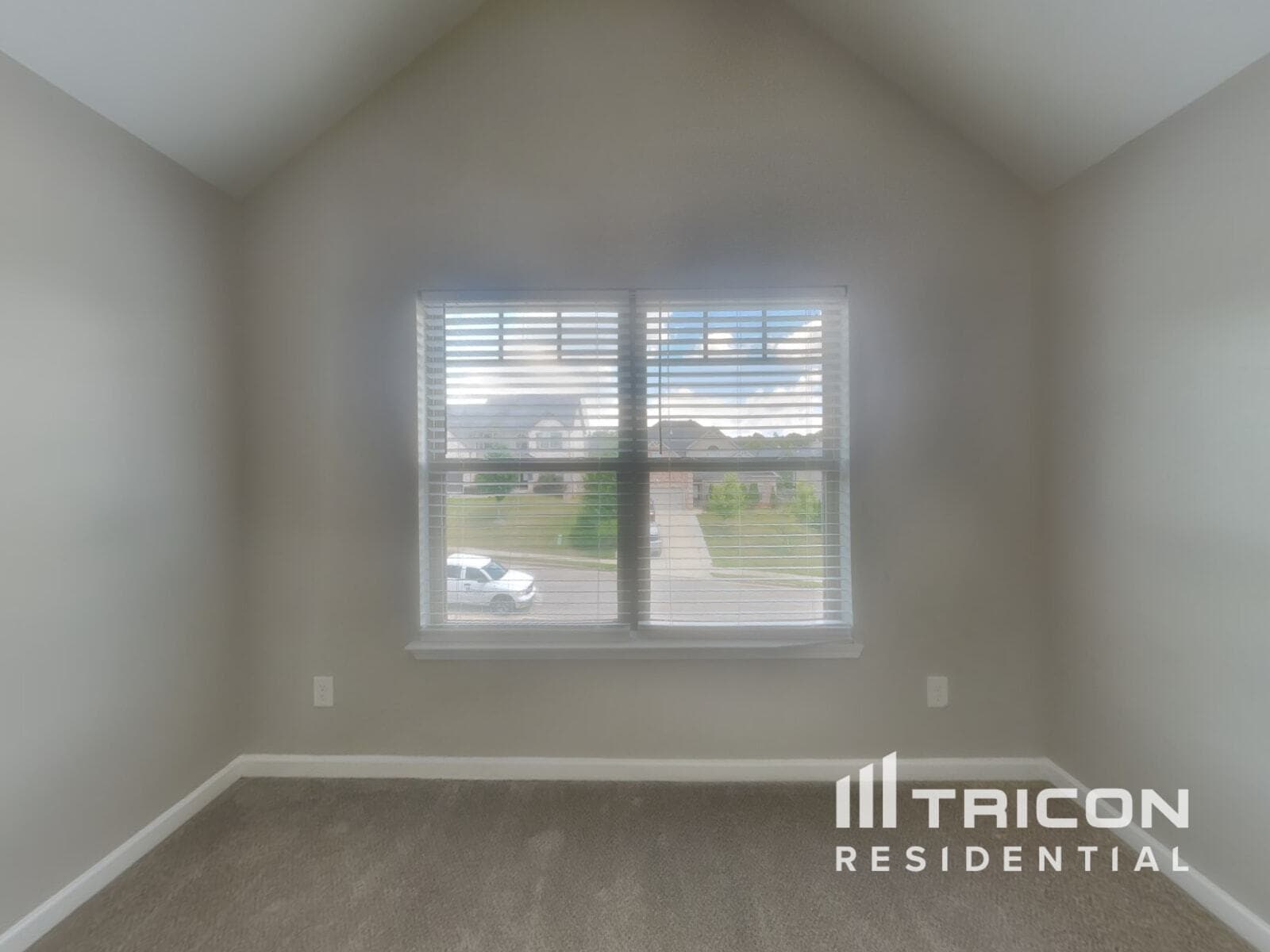 Building Photo - 409 Akers Dr