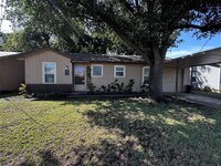 Building Photo - 133 Kay Ln