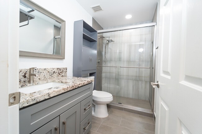 Building Photo - 3515 Shoma Dr