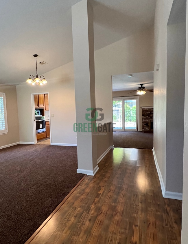 Building Photo - 3901 Setrok Ct