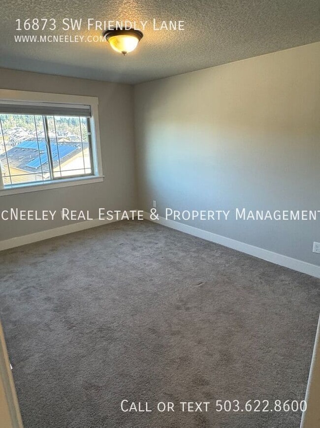 Building Photo - 16873 SW Friendly Ln