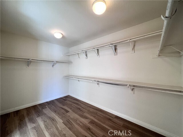 Building Photo - 20865 Oakdale Ln