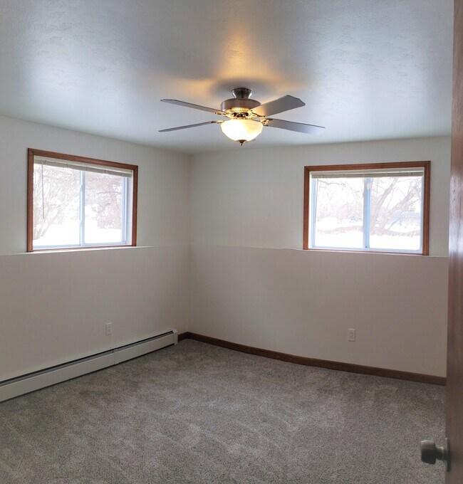 BR 3: Great for Main BR - 2340 S Ridge Rd