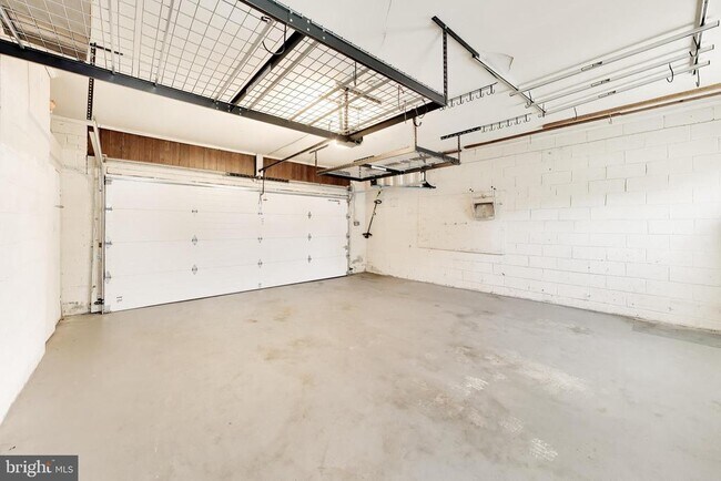 Building Photo - 7724 Fontaine St