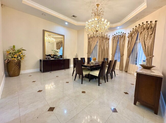 Building Photo - 5981 SW 37th Terrace