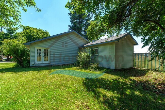 Building Photo - 9811 N Ramsey Rd