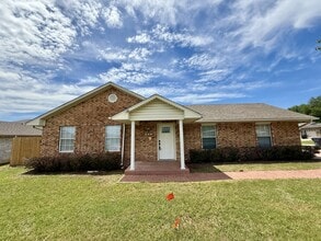 Building Photo - 427 N Rockford Pl