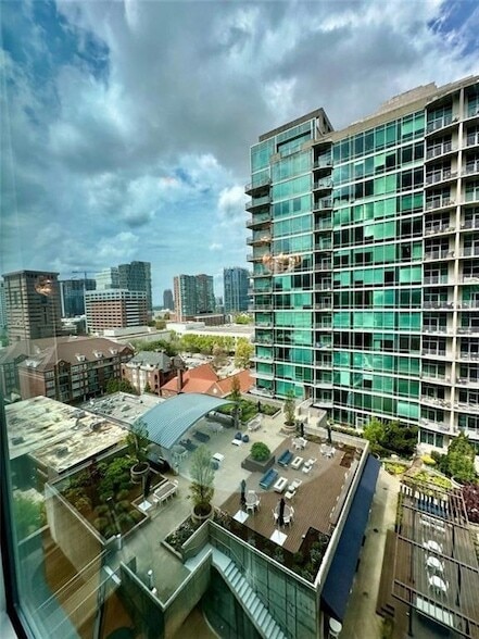 Building Photo - 923 Peachtree St NE