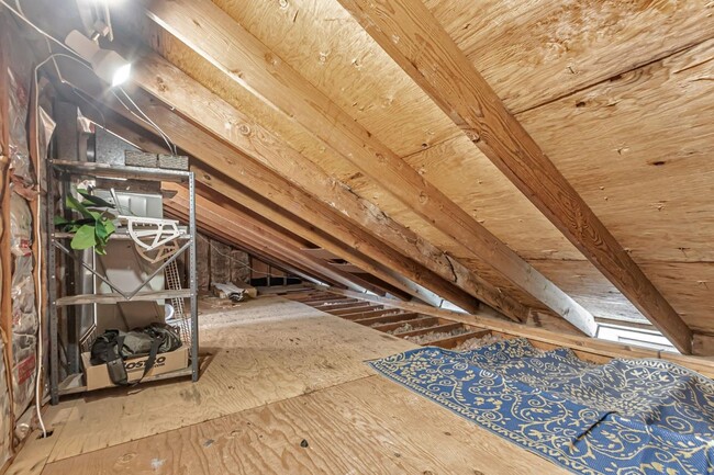 Building Photo - 8130 Park Villa Cir