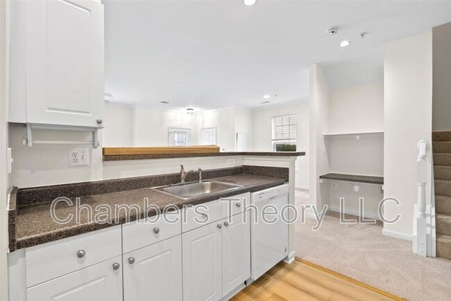 Building Photo - 11375 Aristotle Dr