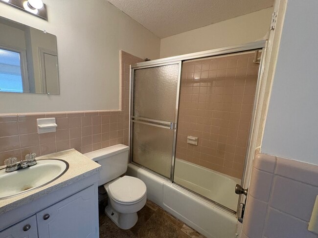 Building Photo - Brookwood Apartments 1023