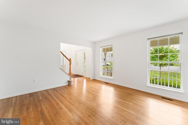 Building Photo - 10105 Cotter Ct