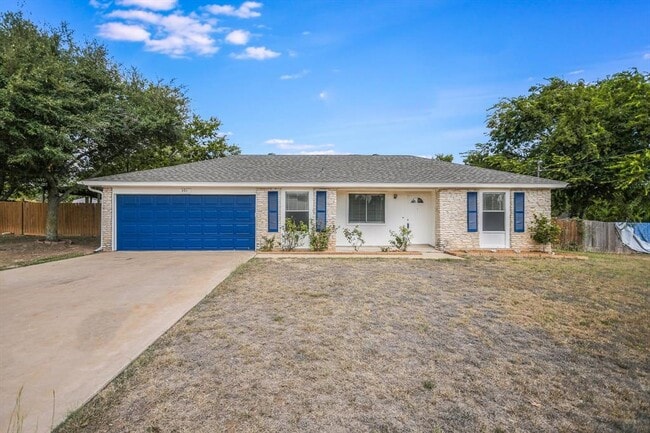 Building Photo - 301 Fawnfield Dr