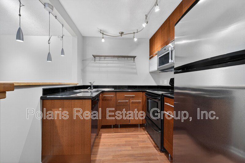 Building Photo - 1737 E 56th St