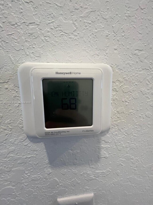 Building Photo - 2634 SE 11th Ct