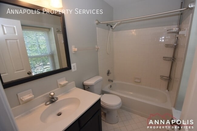 Building Photo - 17 Mooring Point Ct