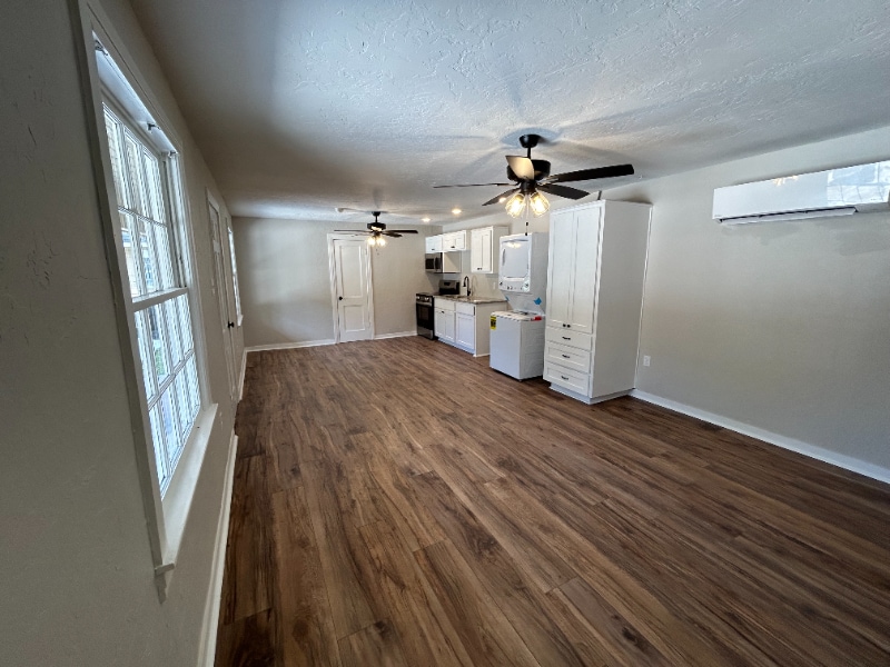 Building Photo - 609 Mell Ave