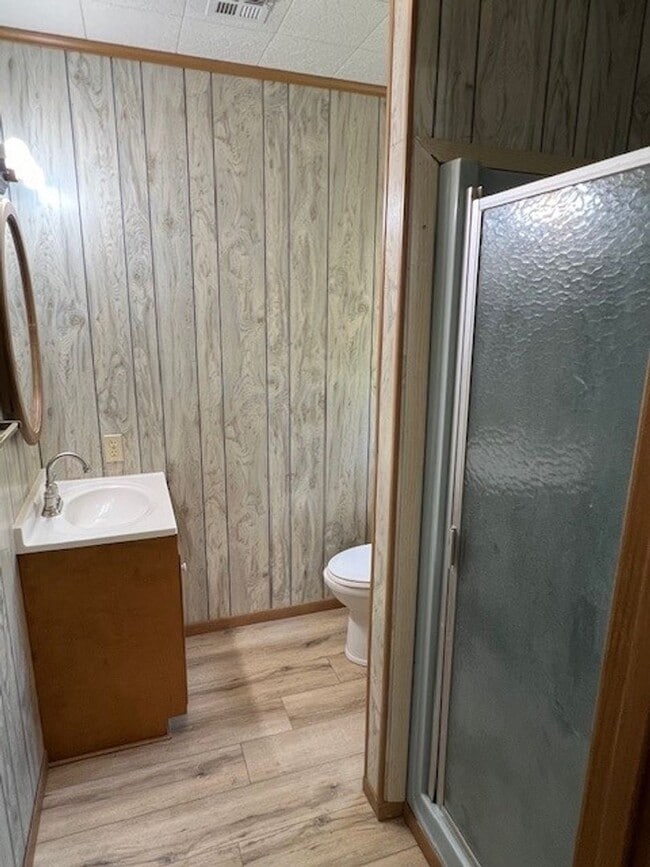 Building Photo - Adorable 2B/2B Home Available
