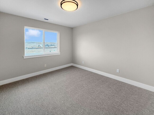 Building Photo - Brand New Pet-Friendly 3-Bedroom in Eagle with Pool, Fitness, Center, and Exceptional Amenities