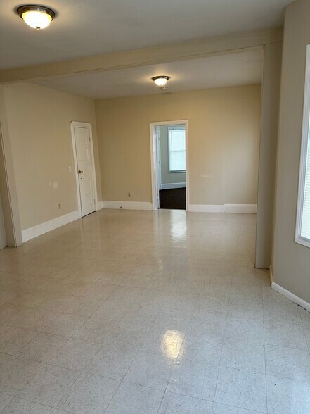 Building Photo - 810 Brock Ave