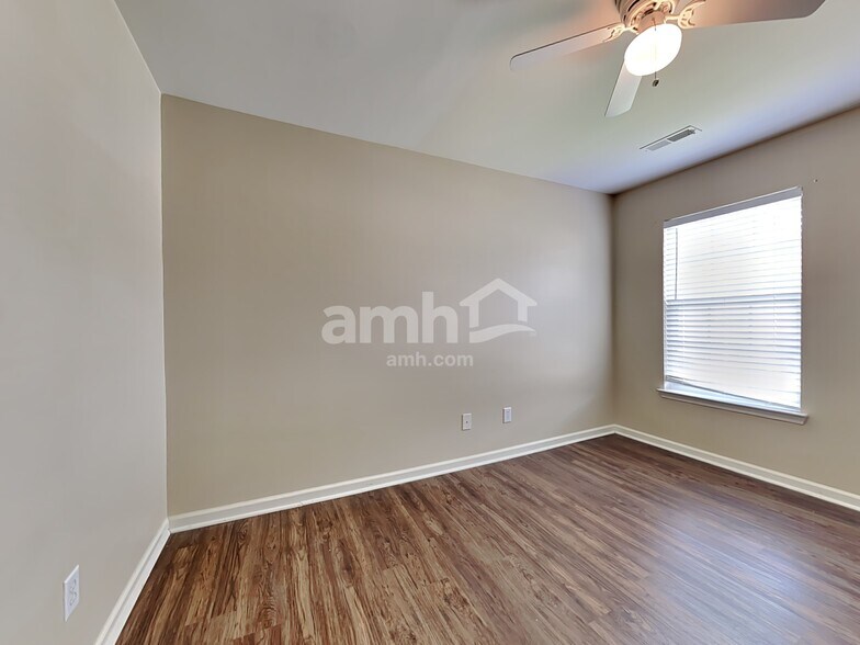 Building Photo - 310 Sabal Palmetto Ct