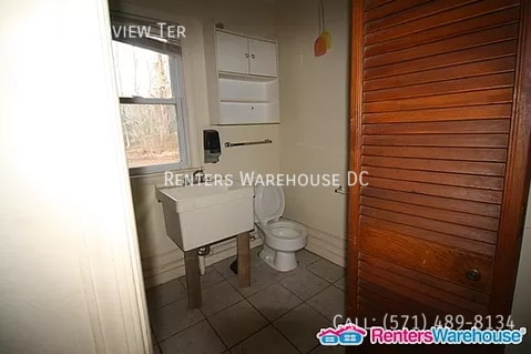 Building Photo - 1004 Riverview Terrace