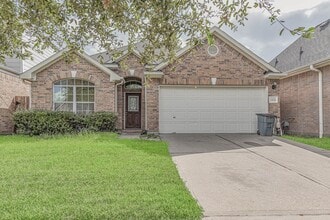 Building Photo - 13026 Echo Landing Dr