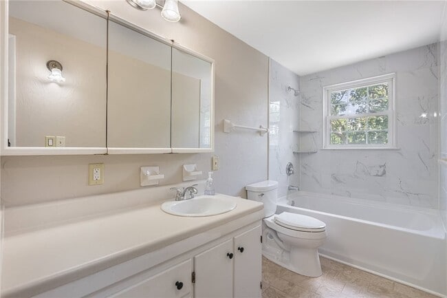 Building Photo - 7072 Cliffstone Dr
