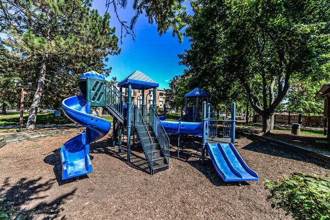 Building Photo - 1477 N Winslowe Dr