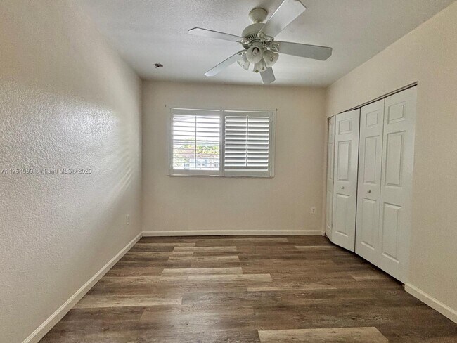 Building Photo - 8253 SW 29th St