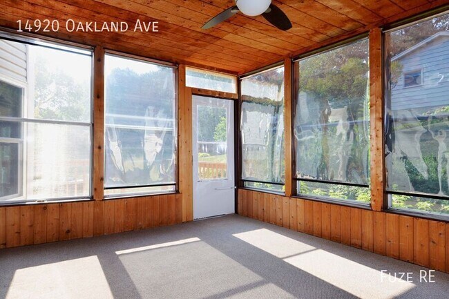 Building Photo - 14920 Oakland Ave