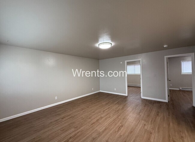 Building Photo - $500 off Move in Special - 2 Bed/1 Bath Cheney EWU