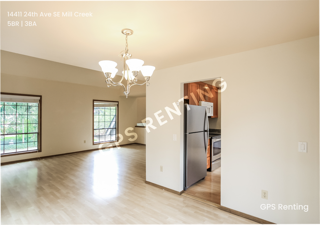 Building Photo - Beautiful 5 Beds, 3 Baths, home!