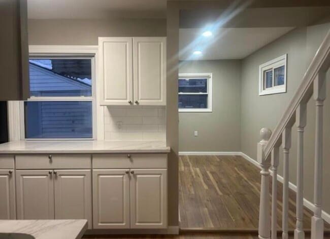 Building Photo - 1977 Princeton Rd